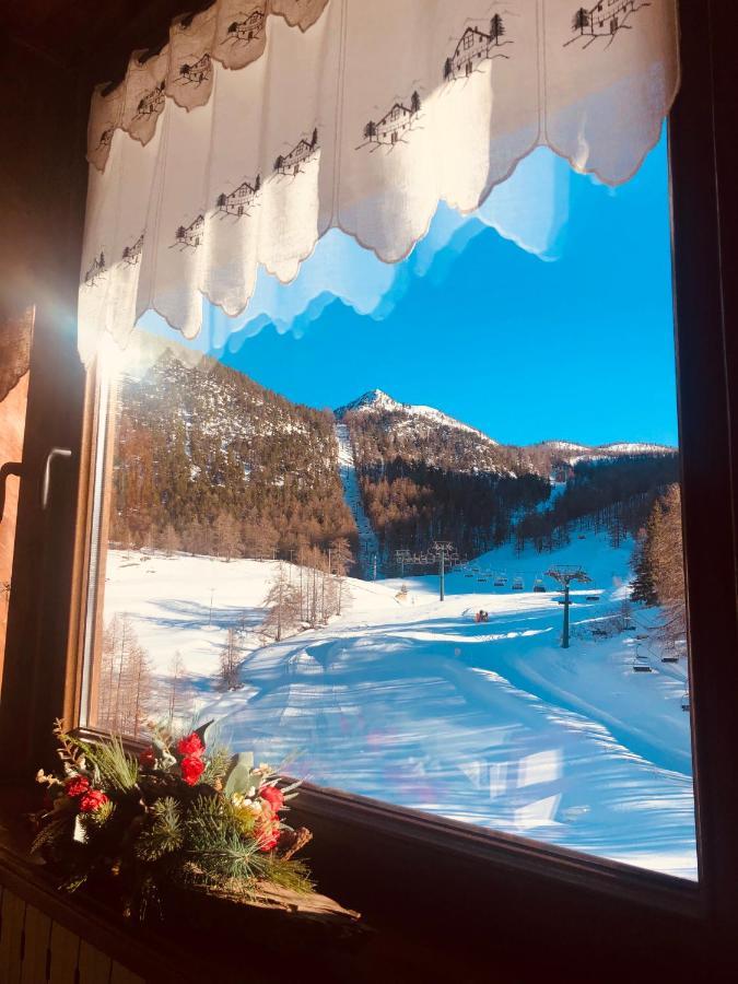 Hotel Piccolo Chalet Claviere Exterior foto