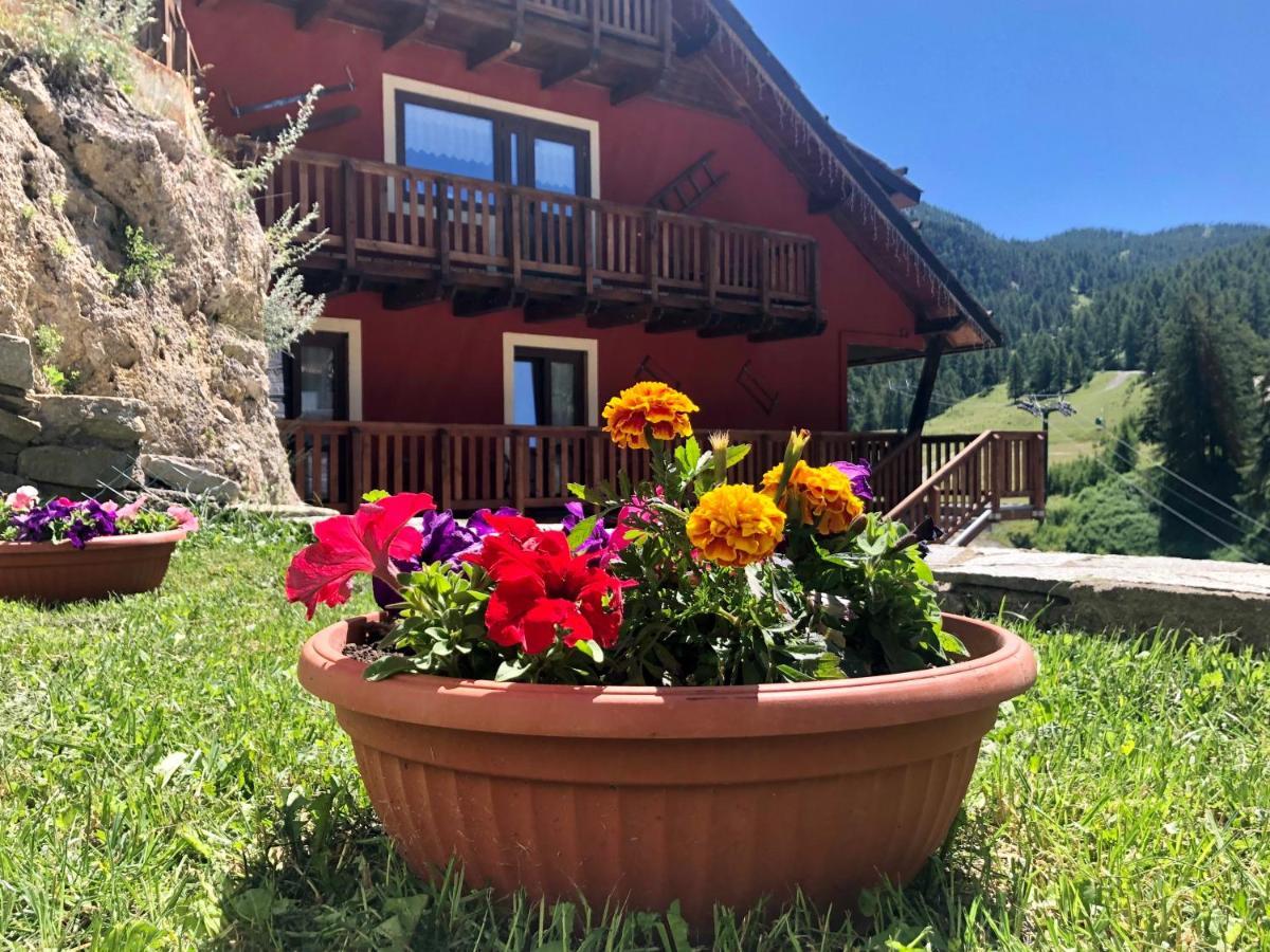 Hotel Piccolo Chalet Claviere Exterior foto
