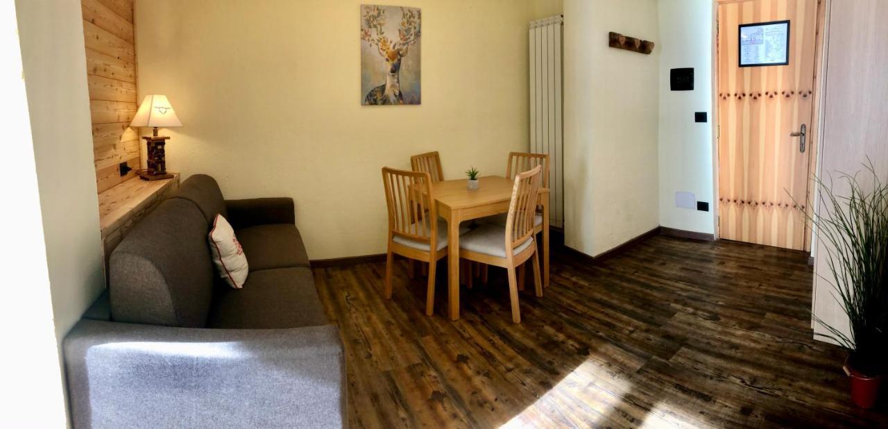 Hotel Piccolo Chalet Claviere Exterior foto