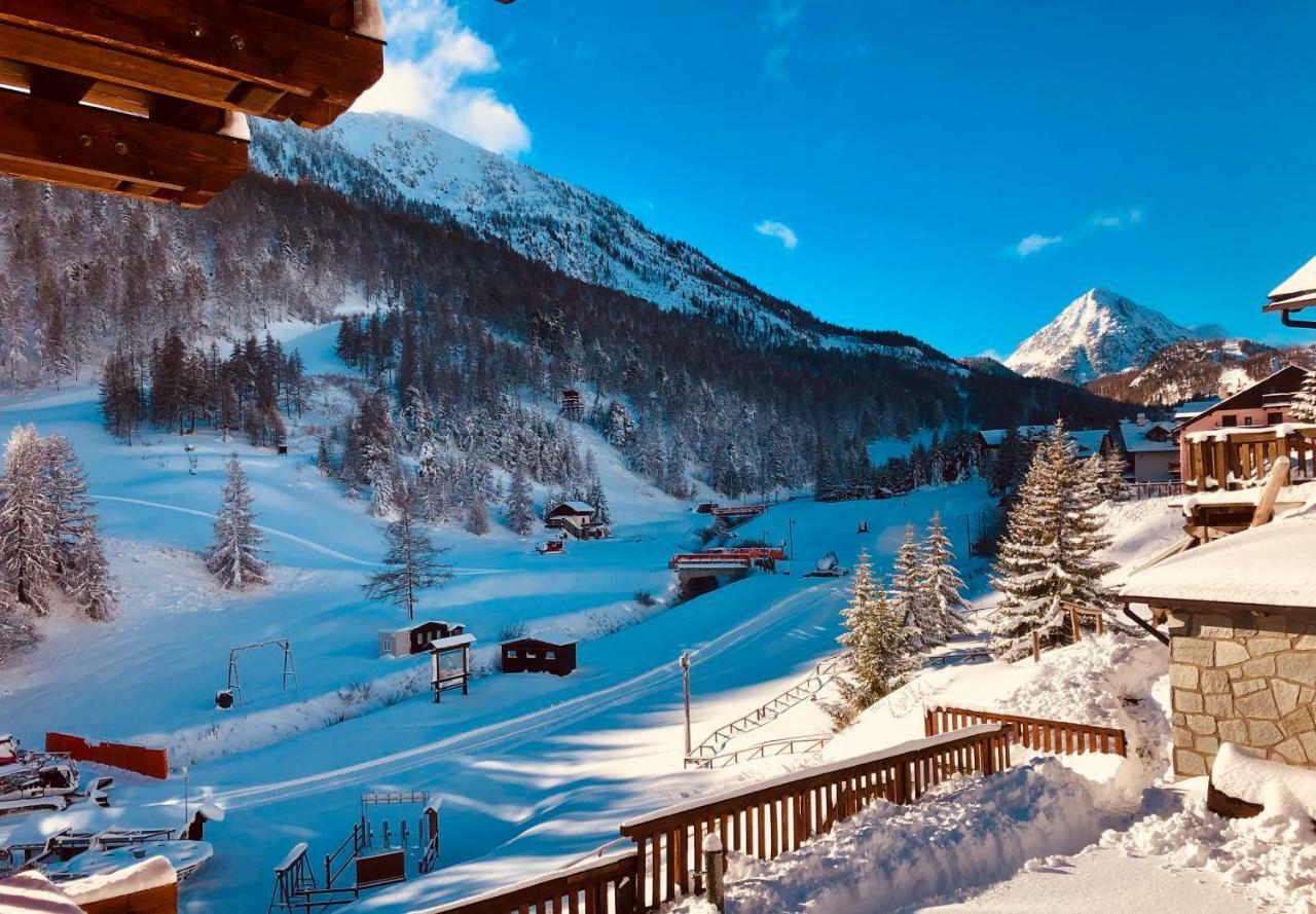 Hotel Piccolo Chalet Claviere Exterior foto