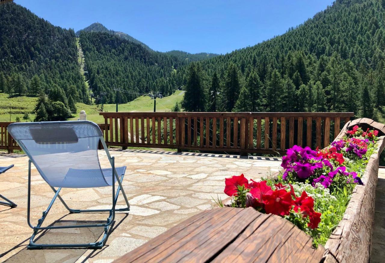 Hotel Piccolo Chalet Claviere Exterior foto